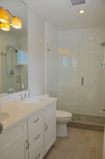 Master bedroom available in 2BD 1BA in Menlo Park! 2