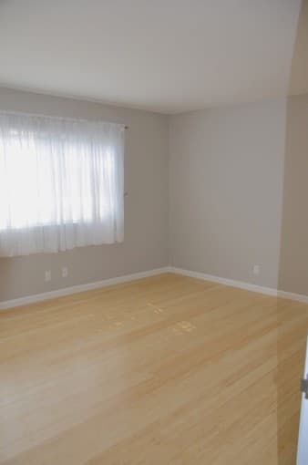 Master bedroom available in 2BD 1BA in Menlo Park! 4
