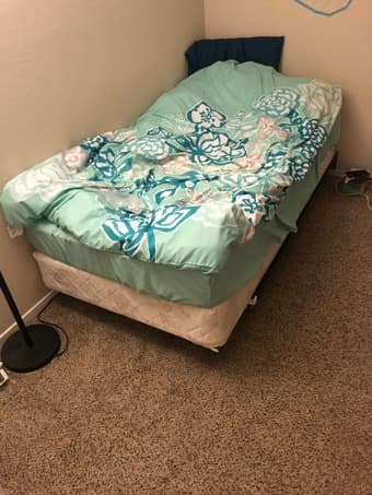Twinsize bed 1