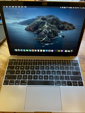 Macbook 2017 Retina Space Gray, with good condition 2