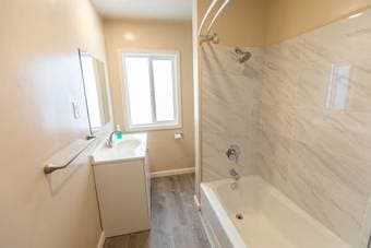 Burlingame Bungalow! Great walking distance location 3