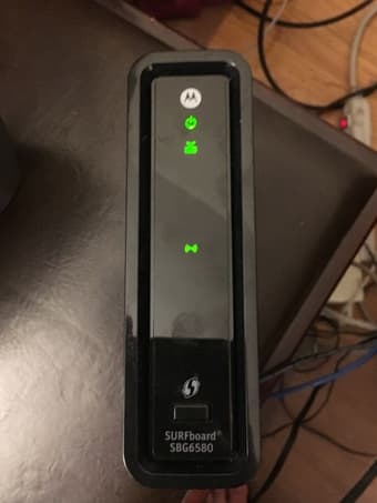 Motorola SURFboard SBG6580 Cable with Wifi modem 1