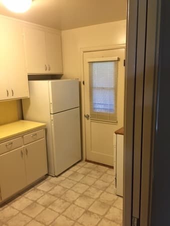 Look for a female roommate in a spacious 2B1B apartment in Menlo Park 3