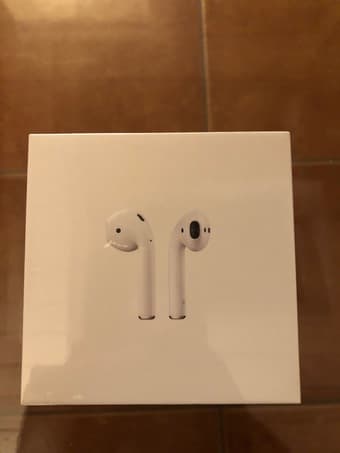 Apple Airpods - Wireless charge case 1