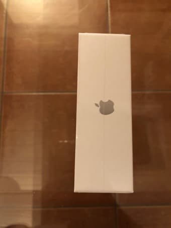 Apple Airpods - Wireless charge case 2