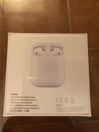 Apple Airpods - Wireless charge case 3