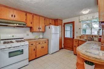 Single Family Home in Palo Alto for Rent - 2bd 3