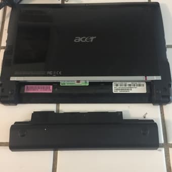 Laptop Acer aspire one 3