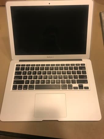 MacBook Air 13” 8G RAM 128G SSD 4