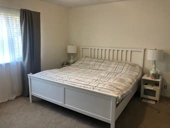 2 bed/2 baths - minutes biking to Stanford! 4