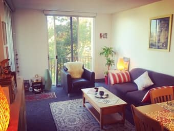 Spacious 1-BR Private Apt. in Escondido Village (King Bed, Balcony) 2