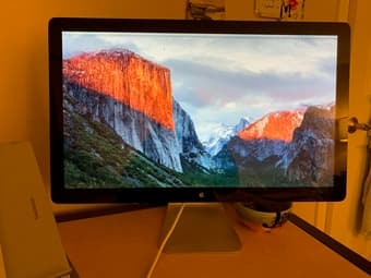 27 inch Thunderbolt Display 1