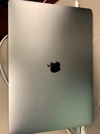 2017 MacBook Pro 15" Touch Bar 256GB,16GB ram 1