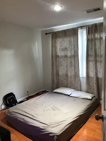 Private room available in a 5-BHK/3-bath house from 1st December 1