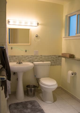 1 bedroom garden cottage Redwood City 2