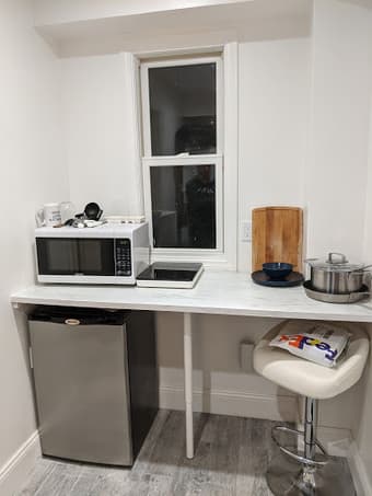 Palo Alto Studio (private full bath and laundry) Listing 3