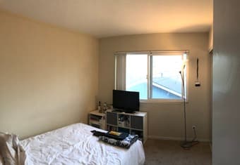 1 room available for rent in 3-bed/1.5-bath apartment in Mountain View 1