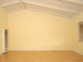 Quiet, light-filled studio with easy access to Cal Ave and Stanford! 1