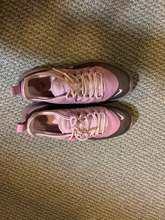 2 Nike women's shoes of size 6 and 6.5. I only wear them once. 1