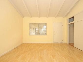 Quiet, light-filled studio with easy access to Cal Ave and Stanford! 2