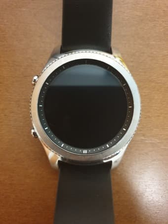 Selling Good Condition Samsung Gear S3 Smartwatch 1