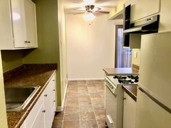 Feb 21 Living room in a 2B1.5B apartment in Redwood City Downtown 3