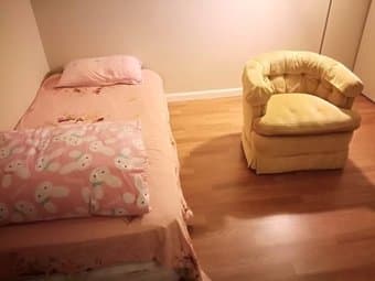 One room sublets in Palo Alto from Feb 21 to Mar 11. Leased day by day 1