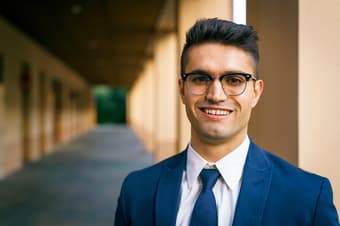 Professional photographer- stunning photos (LinkedIn/Dating special)! 3