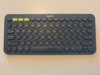 Logitech Wireless Keyboard 1