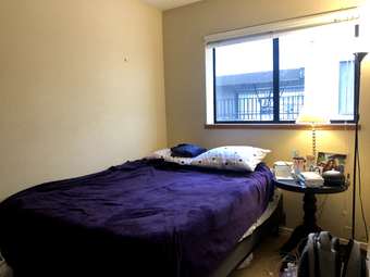 1 bed / 1 bath Fall sublet available - 5 minutes from campus 3