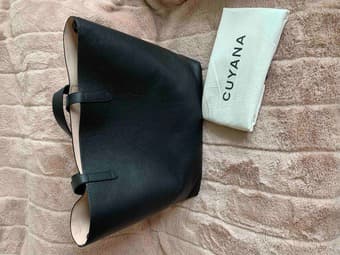 cuyana structured leather tote (brand new) + optional insert 1