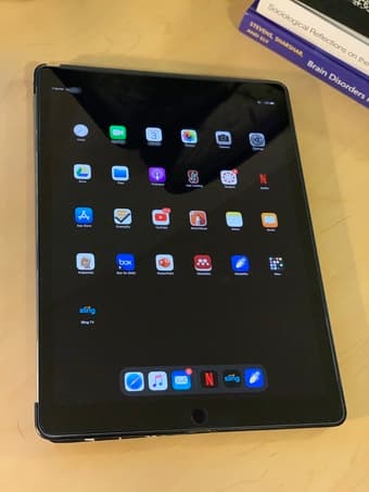 iPad Pro Wi-Fi 64GB - 12.9 inch - Space Gray (2nd Generation) 1