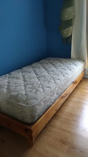 Extra-long single bed, Simmons inner-spring mattress. 1