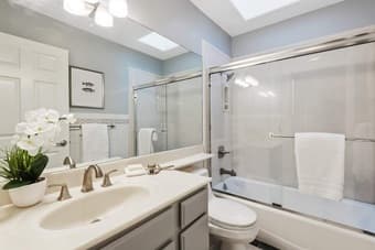 Furnished Bedroom w/ Private Bath in Bernal Heights (SF) Home 3