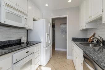 2b/2b condo in 777 San Antonio Rd. Palo Alto (Green House 1) 1