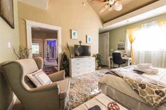 Palo alto West Meadow Dr Furnished Luxury Studio For rent 2