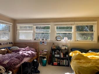 Availability in shared room in Menlo Park starting April 1 1