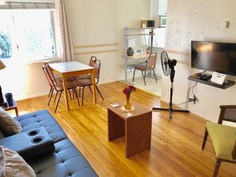 Apr-Jun Sublet in spacious, fully furnished 1br1ba 1