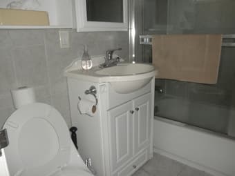 Apr-Jun Sublet in spacious, fully furnished 1br1ba 4