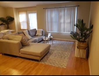Gorgeous 1 bed with private bathroom for sublet from April to June. 3
