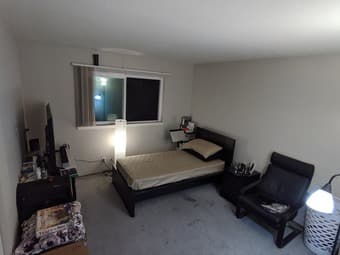 Room in 3 bed 2 bath 4