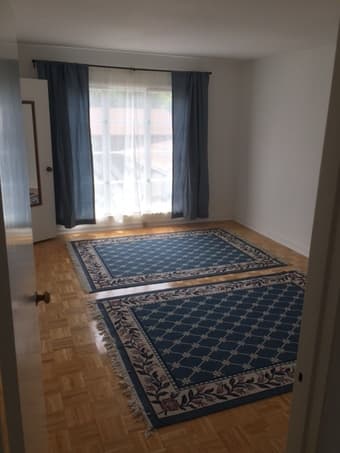 Cottage w/ Hardwood Floors Oriental Rugs 2