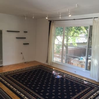 Cottage w/ Hardwood Floors Oriental Rugs 3