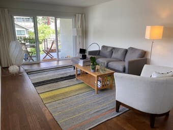 Beautiful Large Sunny 2BR/2BA Downtown Palo Alto 1