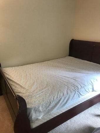 Queen bed with mattress and box spring 2