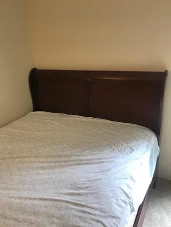 Queen bed with mattress and box spring 3