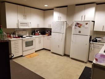 Private, furnished bedroom and bathroom in Munger 4BR for Summer 3