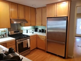 Furnished 3-bedroom apartment on El Camino Real (6 mins from Cal Ave) 4