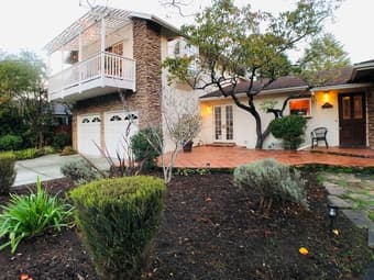 Beautiful Passdown House | 4BR + 3BA, 12-min bike ride to campus 1