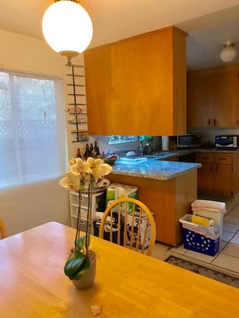 Palo Alto room with private bathroom walk to University Ave-$1500/m 2